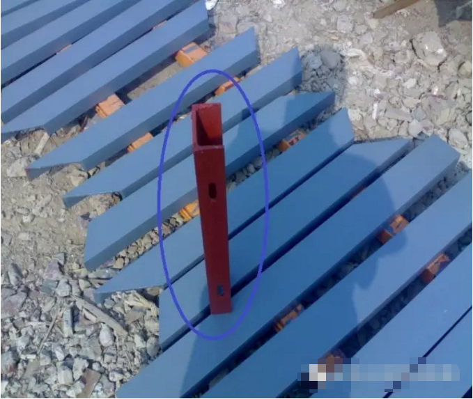 圖文解析電纜橋架安裝實例(圖5) 電纜橋架施工