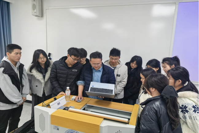 計算機與物聯網學院成立“碼農紅芯”電腦義診先鋒隊，深耕計算機系統服務